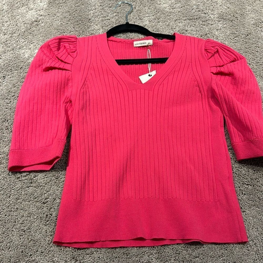 Pink super soft vneck puff sleeve spring sweater! Ribbed - size M/L NWT